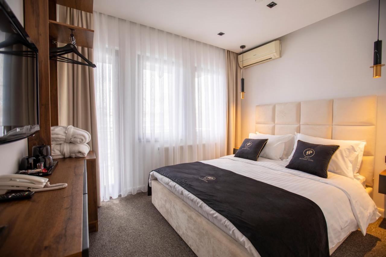 Doppelzimmer mit Balkon